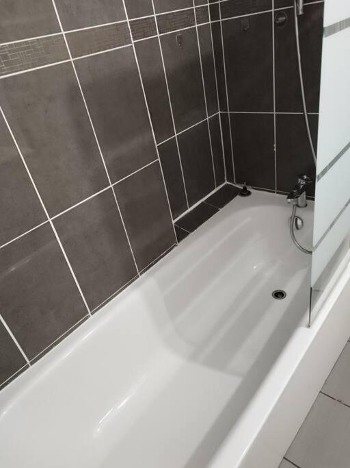 F4 - Duplex Spacieux Proche D'Orly Apartment Ати-Мон Екстериор снимка
